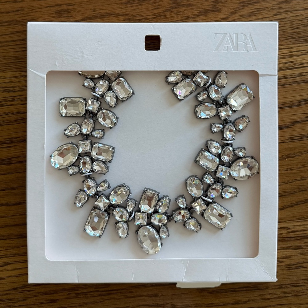 Zara STATEMENT GRAY NECKLACE